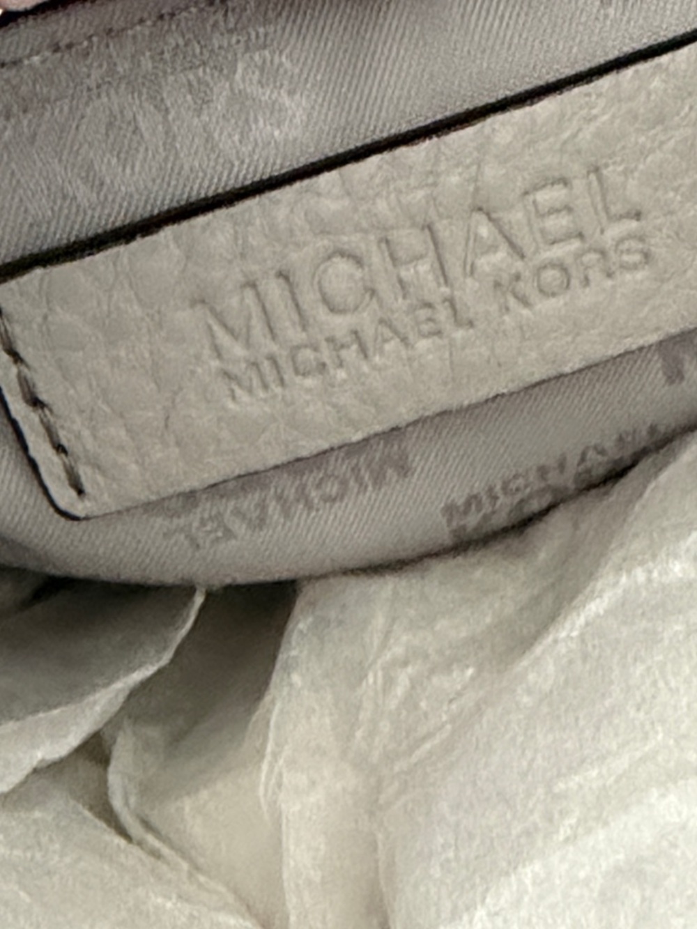 NWOT Michael Kors Light Gray Pebbled Leather Satchel with MK Charm & Chain Strap - Picture 10 of 15